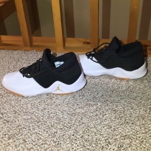 Jordan Flight Black White Gold 7y Basketball Shoes